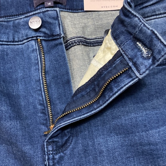 NWT NYDJ Jeans Size 14 Blue Sheri Slim Ankle Slightly Distressed Stretch - Picture 10 of 15